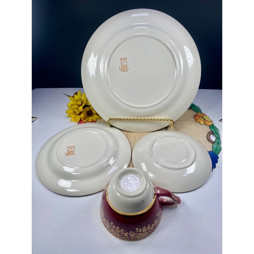 Aristocrat by Salem century maroon set 4 pieces, tea cup set, 23K gold encrusted - Picture 7 of 16